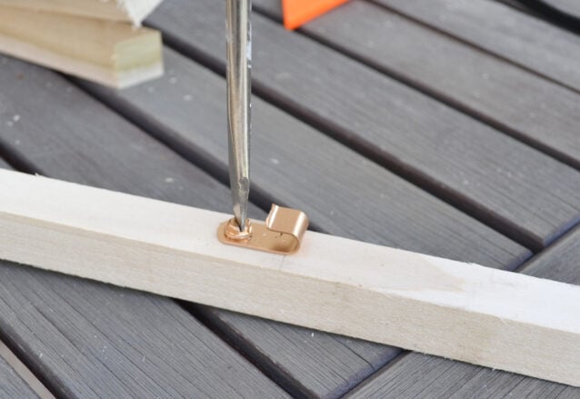 place brackets for DIY lamp